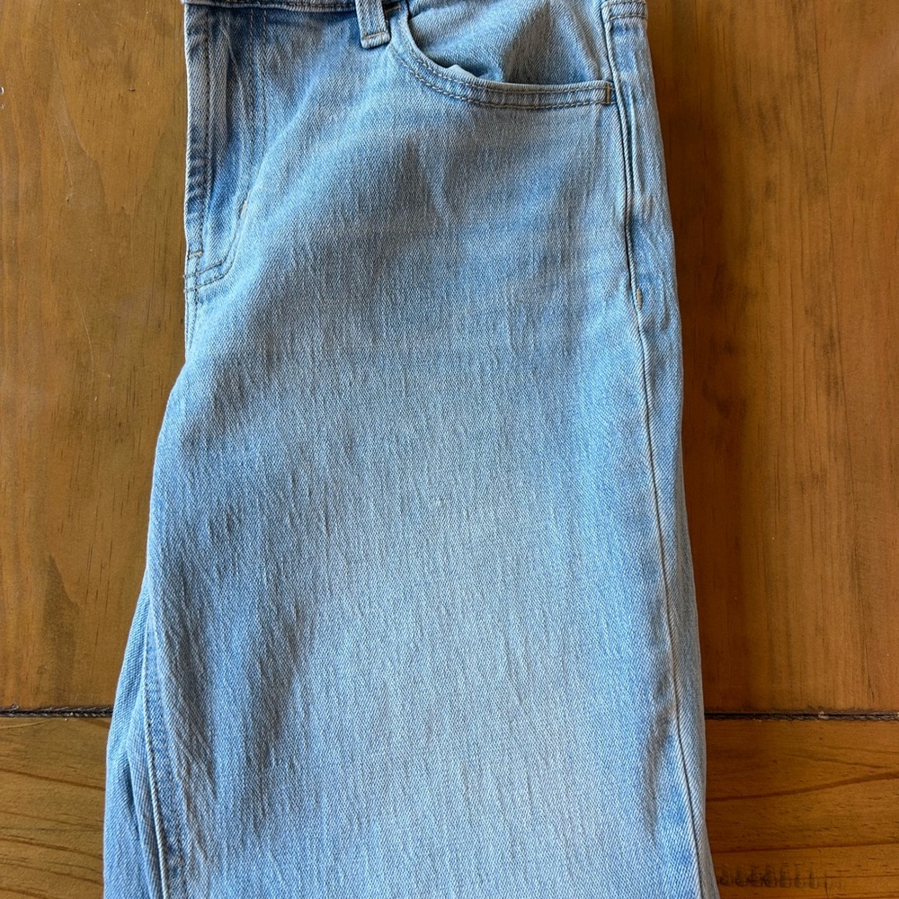 Old Navy Women's Boyfriend Jeans in Light Blue